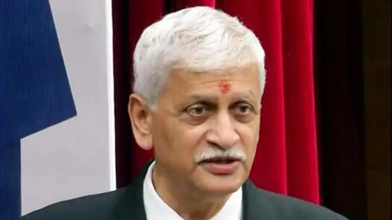 CJI helps to carry processional idol of Lord Venkateswara in Tirupati