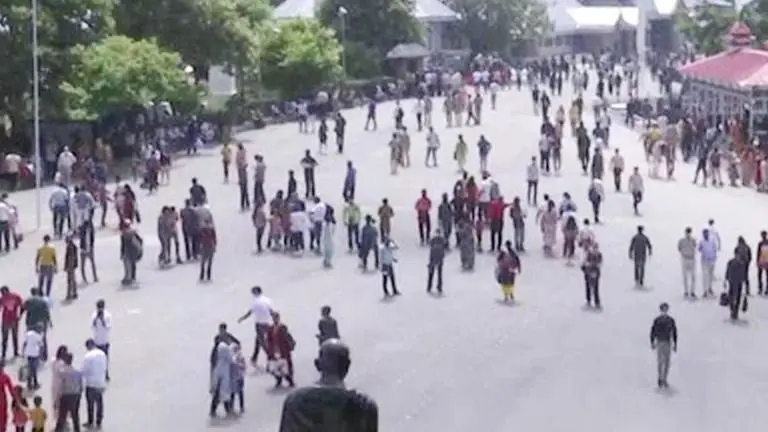 Himachal Pradesh sees massive inflow of tourists; highways choked, hotels fully booked Himachal Pradesh