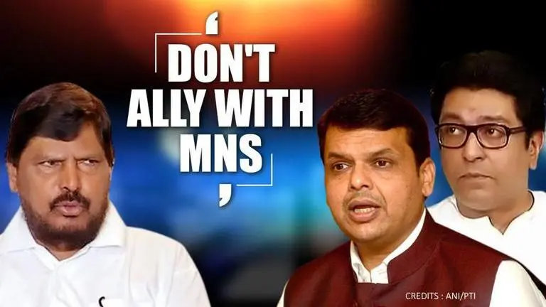 Raj Thackeray's MNS-BJP alliance hopes meet roadblock in Ramdas Athawale; Fadnavis Warned Athavle