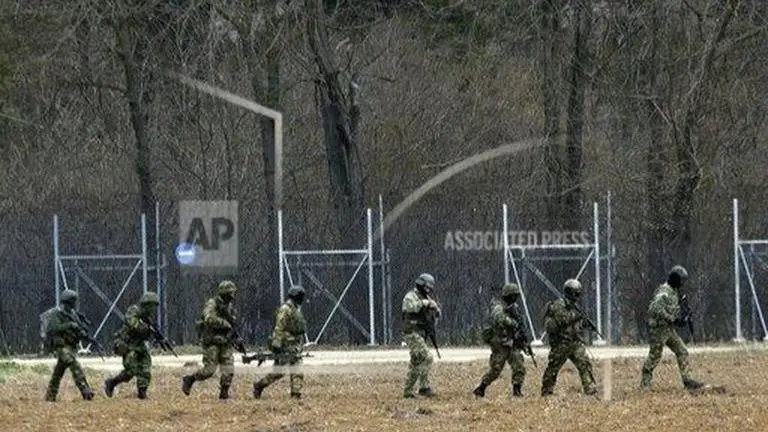 Greek army patrols borders, migrants try to enter Greek army patrols borders, migrants try to enter