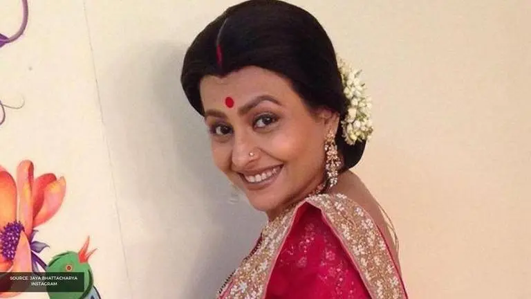 Jaya Bhattacharya distributes ration to trangenders and sex workers hit by COVID-19 crisis Jaya Bhattacharya