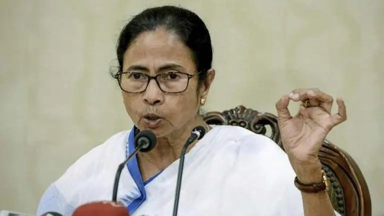 Mamata announces grant of Rs 50,000 to each Durga Puja committee of Bengal COVID-19