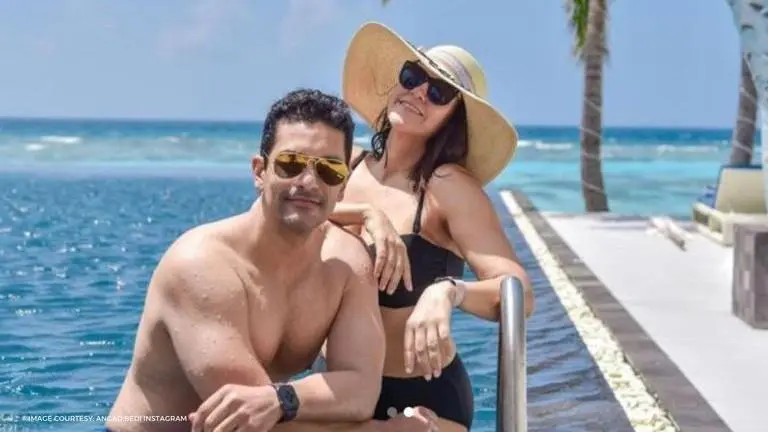 Neha Dhupia struggles to climb on a float in Maldives, Angad suggests having lifeguard Neha Dhupia