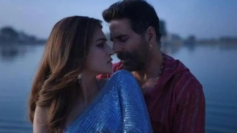 'Bachchhan Paandey' hits milestone at box office at end of week 1 but stays low overall Bachchhan Paandey, akshay kumar, kriti sanon, bachchan pandey songs, bachchhan paandey stills