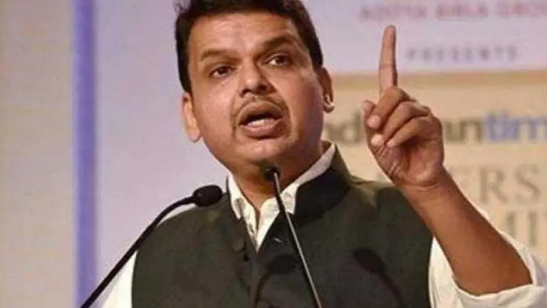 Maha taking loan for rain-affected farmers not sin: Fadnavis Fadnavis