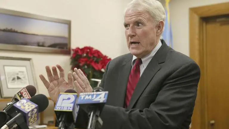 Biden taps Milwaukee Mayor Barrett as Luxembourg ambassador Tom Barrett