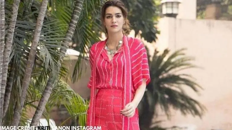 Kriti Sanon's Instagram account is fun and quirky & here's why you should follow her Kriti Sanon