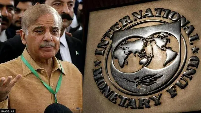 IMF's ultimatum to Pakistan: Solve political disputes before negotiating bailout IMF