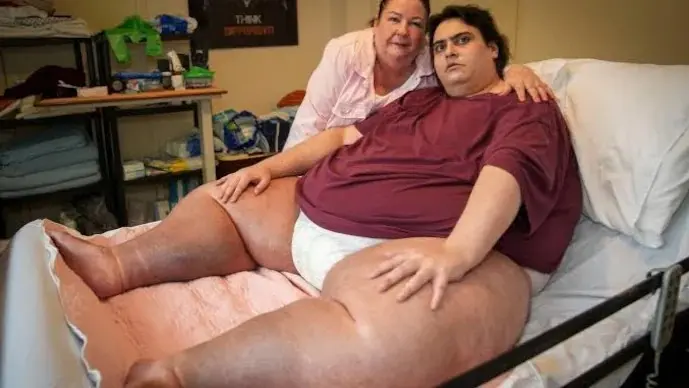 UK's 'Heaviest Man' Dies From Organ Failure Days Before 34th Birthday Jason Holton, Britain's 'heaviest man', dies aged 33