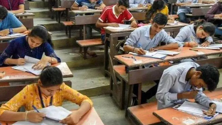 JEE, NEET 2021 exams syllabus to remain unchanged: Education Ministry Syllabus