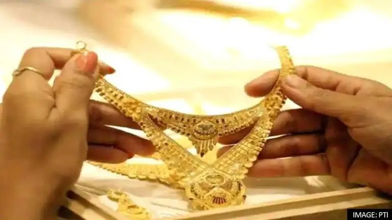 Dhanteras 2021: A quick guide for auspicious time to buy Gold, tradition & more dhanteras 2021 gold buying timing and muhurat