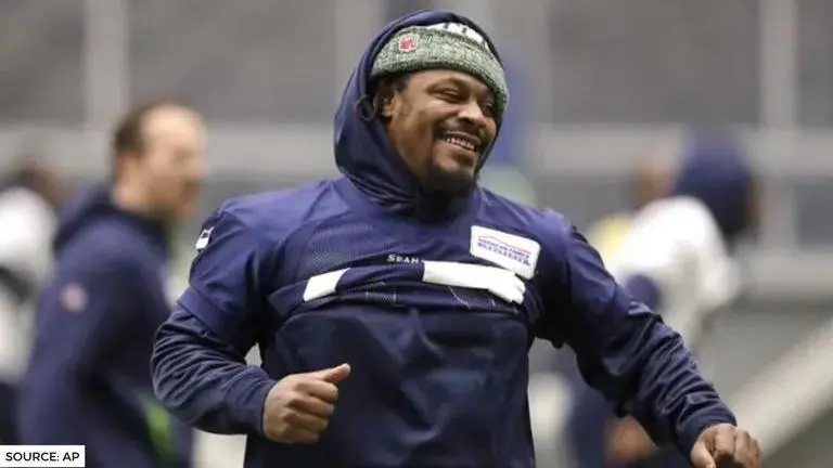 Marshawn Lynch delivers 200 Thanksgiving turkeys in Hawaii, NFL fans hail former Seahawk marshawn lynch