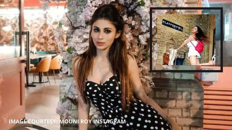 Mouni Roy brings out the Potterhead in her as she tries to get through 'Platform 9 3/4' Mouni Roy