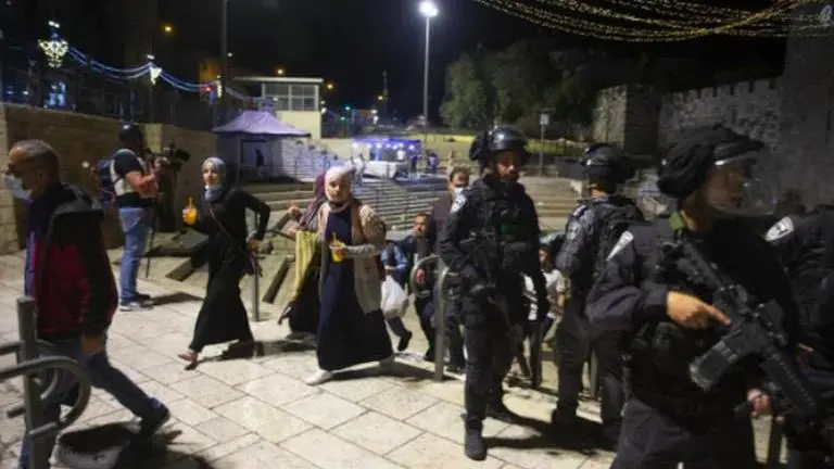 Al-Aqsa mosque violence: Fresh clashes erupt on Jerusalem Day, hundreds injured Al-Aqsa mosque