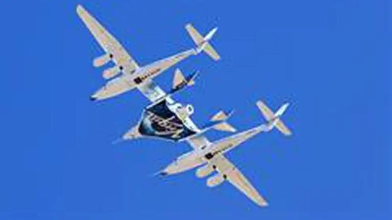 Virgin Galactic spaceship makes first glide flight Virgin Galactic spaceship makes first glide flight