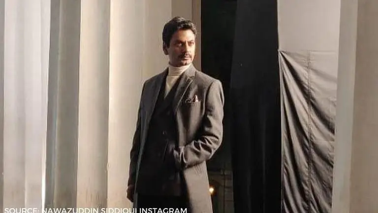 When Nawazuddin Siddiqui wished his wife for her folk art play in this throwback pic Nawazuddin Siddiqui