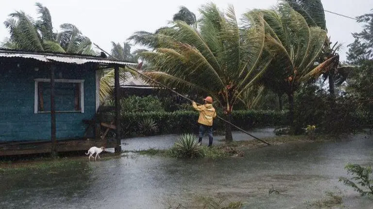 US forces airlift child from flood-hit Honduran region