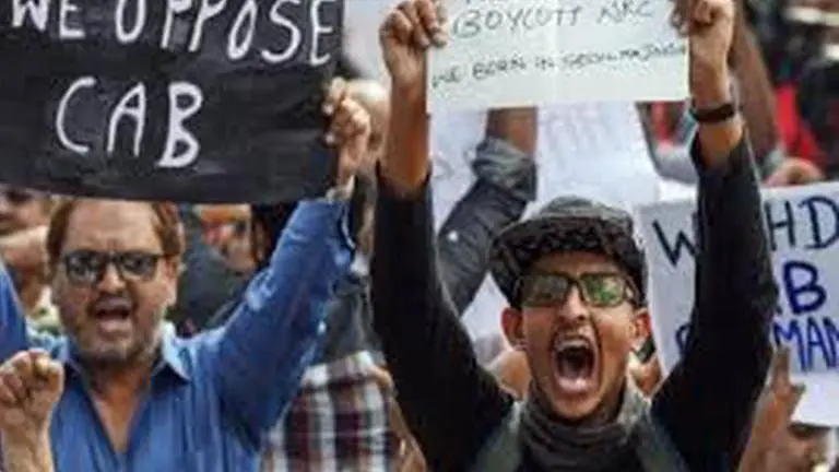 Anti-CAA protesters 'chased away' in Varanasi; demonstrations in Rae Bareli, Azamgarh CAA