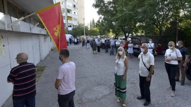 Montenegro opposition leader Krivokapic votes