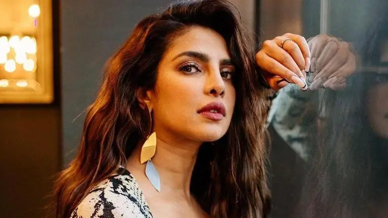 Priyanka Chopra sells her Rolls-Royce to Bengaluru entrepreneur; had bought it for 4.5 cr Priyanka Chopra Jonas, rolls royce car
