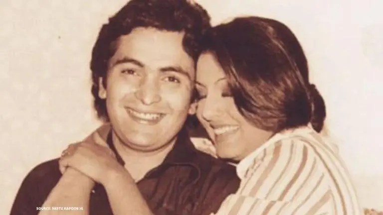 Rishi Kapoor's death: Rare and unseen pics of the actor with wife Neetu, son Ranbir Kapoor rishi kapoor