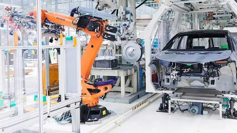 BMW, Volkswagen close production sites across Europe due to lack of Ukrainian raw material BMW