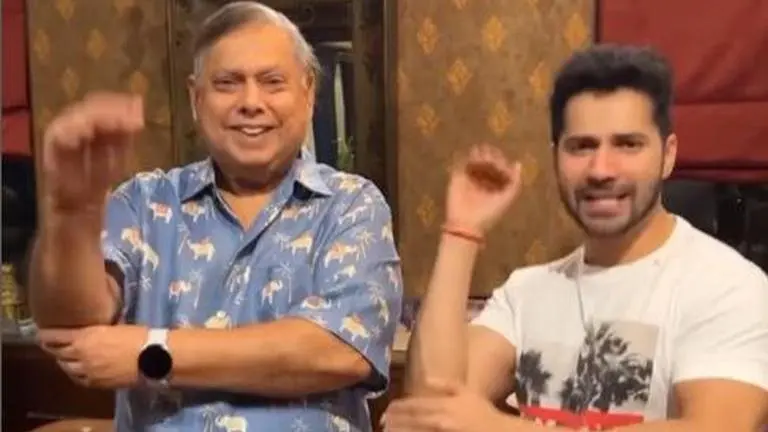 'Jug Jugg Jeeyo': Varun Dhawan shakes a leg with dad David Dhawan on 'The Punjaabban song' jug jugg jeeyo