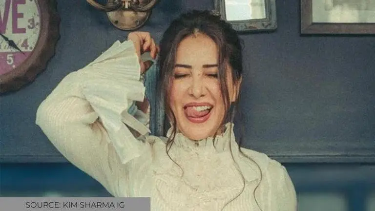 Kim Sharma comes up with hilarious reaction over night curfew in Maharashtra kim sharma