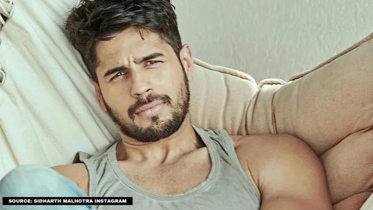 Sidharth Malhotra gives glimpse of enjoying 'little joys' amid quarantine; see pic Sidharth Malhotra