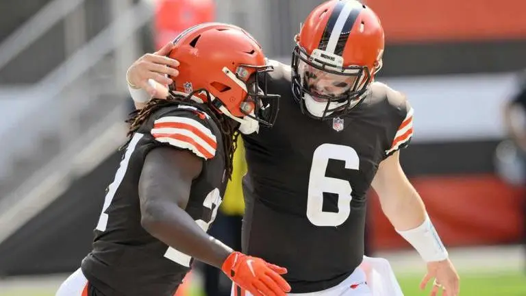 Mayfield, Chubb lead Browns past Washington and over .500