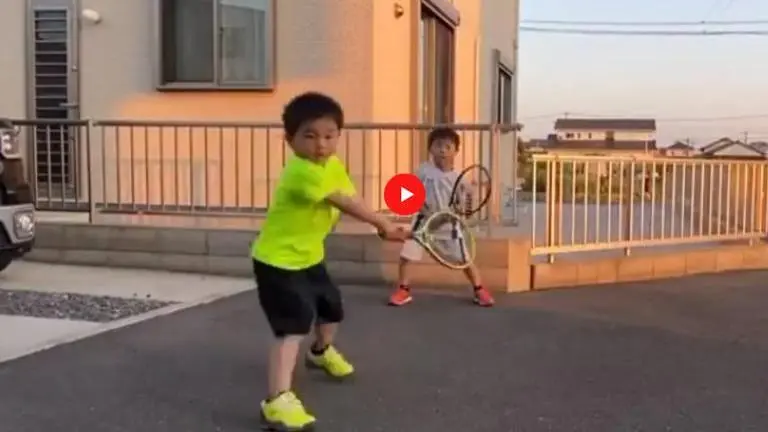 ATP Tour likens two young boys' backhands to Roger Federer and Novak Djokovic; watch video ATP