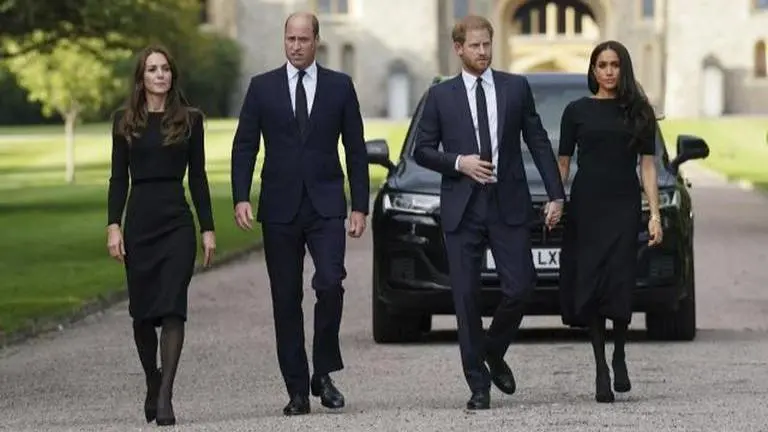 Prince William & Harry's reunion ahead of Elizabeth's funeral result of 45-min negotiation Prince William