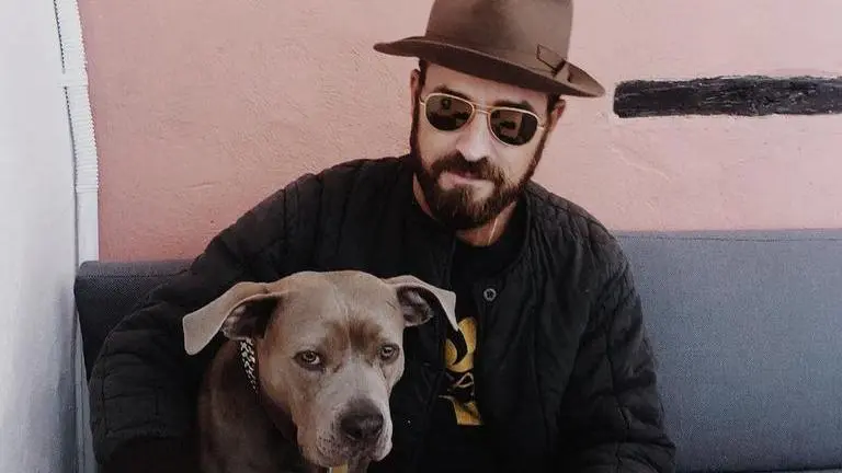 Justin Theroux spotted with an enormous basket in NYC as he walks his dog Kuma justin theroux