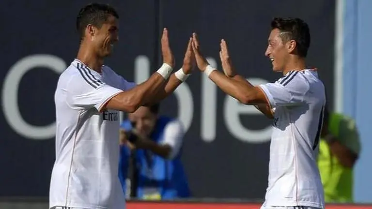 Ozil puts out heartwarming post for Cristiano Ronaldo amid harsh criticism from media Mesut Ozil and Cristiano Ronaldo