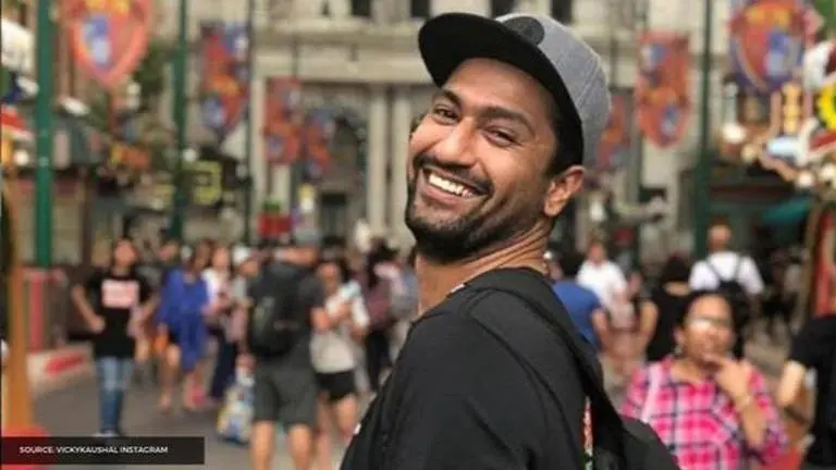 Vicky Kaushal loves taking pictures against artistic and stunning backdrops; see pics Vicky Kaushal