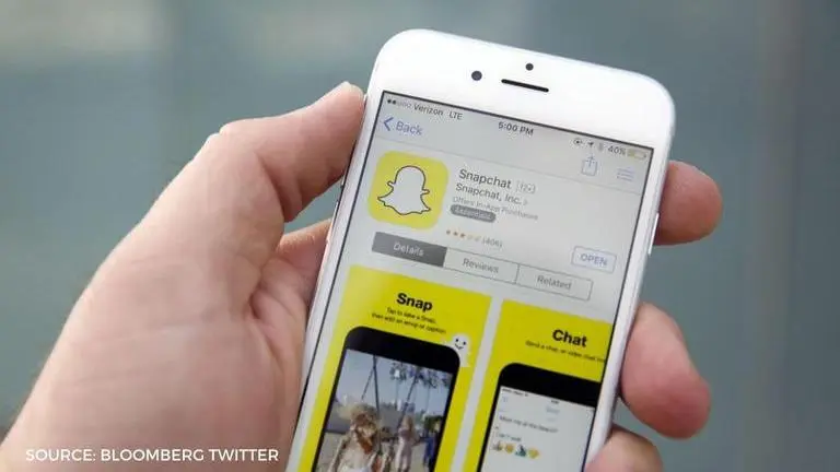 what does the fire emoji mean on snapchat