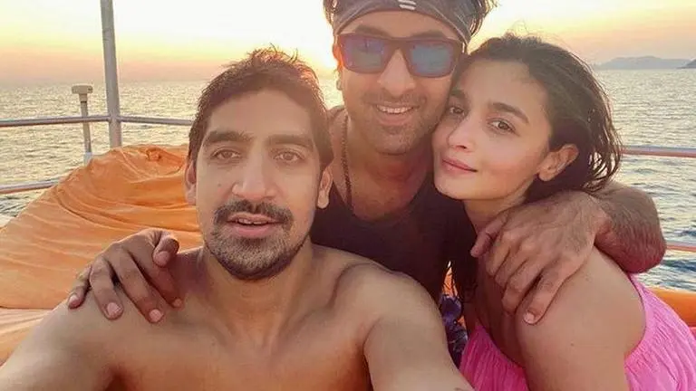 When Alia Bhatt pleaded Ayan Mukerji to cast her opposite Ranbir in 'Brahmastra' alia bhatt