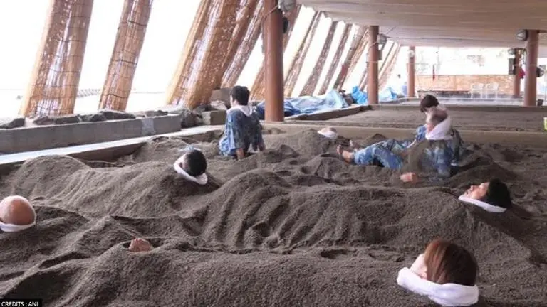 Enjoy hot sand bath in Japan's Ibusuki city for healing Japan