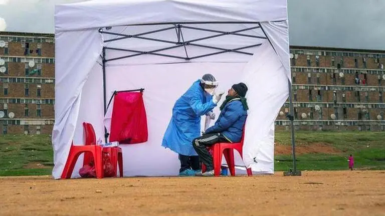 WHO deploys 'surge team' of 43 health experts to South Africa to help with pandemic WHO