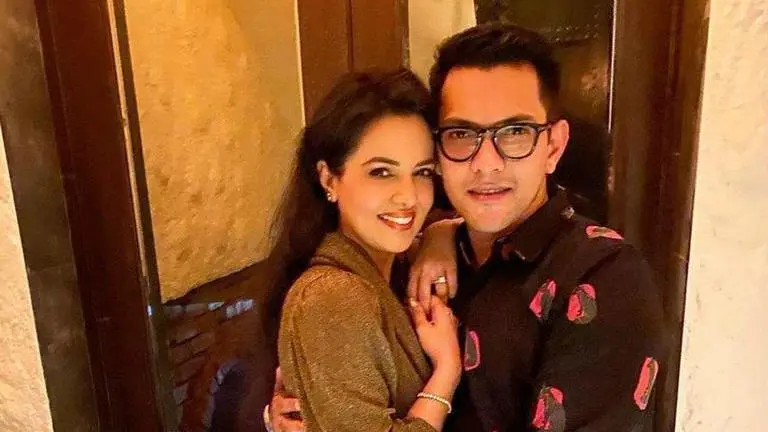 Aditya Narayan's wife Shweta Agarwal makes Instagram debut with her wedding picture Aditya Narayan's wife