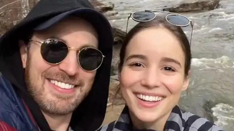 Chris Evans, Alba Baptista exchange vows in Marvel-ous Massachusetts wedding: Report Chris Evans