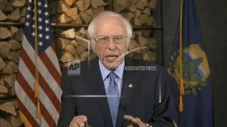 Sanders: Nero fiddled as Rome burned, Trump golfs Sanders: Nero fiddled as Rome burned, Trump golfs