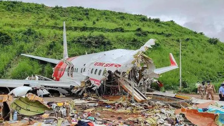 Kozhikode plane crash: AI pilot unions seek meeting with Puri to discuss flight safety