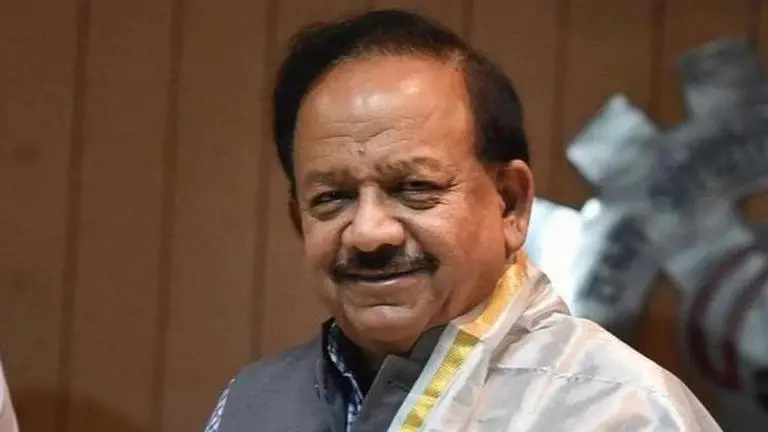 India making continuous efforts to develop clean energy: Harsh Vardhan India