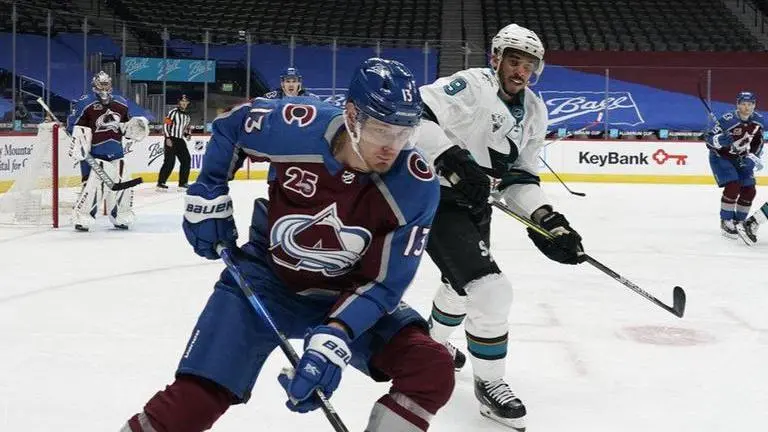 Kadri scores 2 goals, Avalanche beat Sharks 3-0 Kadri scores 2 goals, Avalanche beat Sharks 3-0
