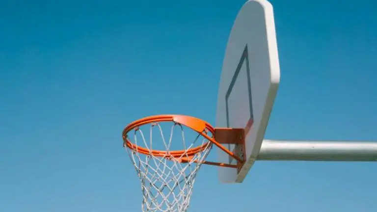 Kiss lifts Bryant over Long Island-Brooklyn 87-80