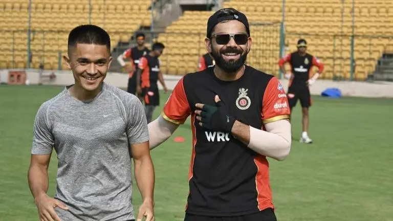 Sunil Chhetri shows how '21-year-olds couldn't beat' him, Virat Kohli hails legend; WATCH Sunil Chhetri and Virat Kohli