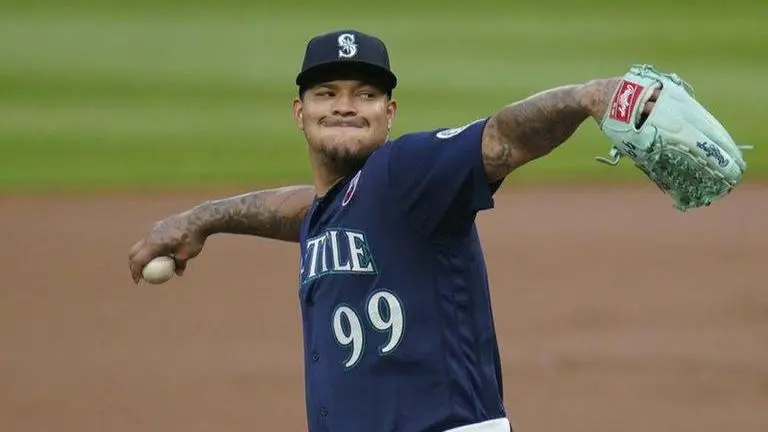 Mariners trade Walker to Blue Jays for player or cash