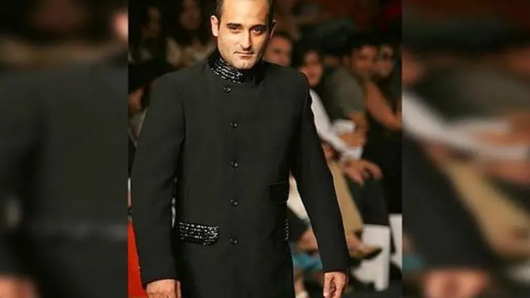 'State of Siege: Temple Attack': Akshaye Khanna receives praises from Lt. Col Sundeep Sen Akshaye Khanna in State of Siege: Temple Attack