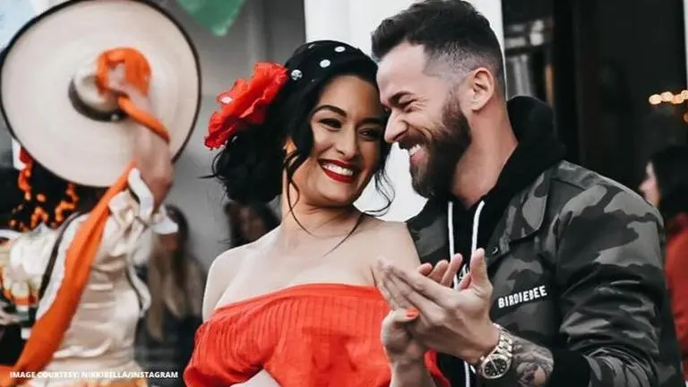 Nikki Bella and Artem Chigvintsev reveal the gender of their baby, WWE superstars react Nikki Bella and Artem